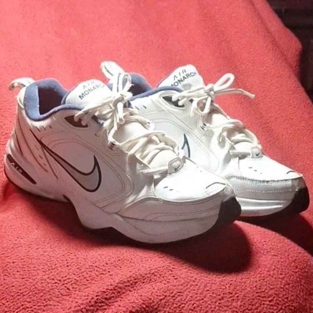 NIKE Used Men Size 11 Air Monarch IV White Navy DAD SHOES NORMCORE